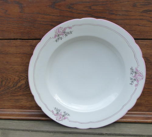 Minulost růžová... porcelánový servírovací talíř