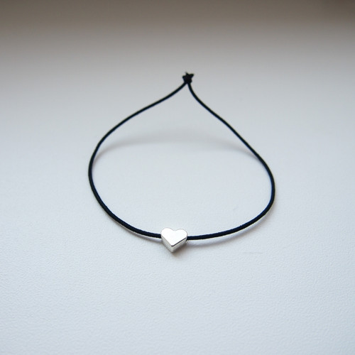 Minimalistický náramek se srdíčkem