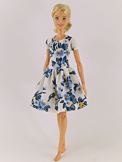 Barbie - Modrokvítkové šaty — foto 1