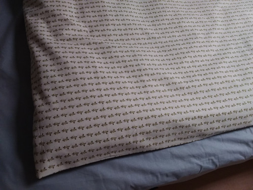 Povlečení drobné růžičky na béžovém