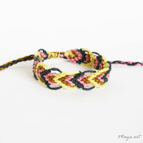 Žlutozelenorůžový náramek SUMMER MACRAMÉ BRACELET