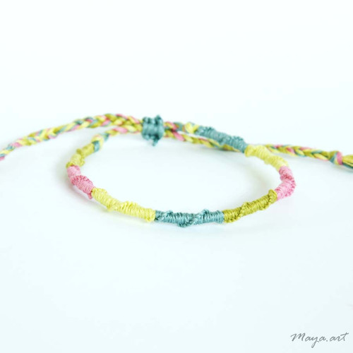 Žlutorůžovotyrkysový SUMMER MACRAMÉ BRACELET