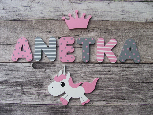Dřevěná písmenka ANETKA 10 cm
