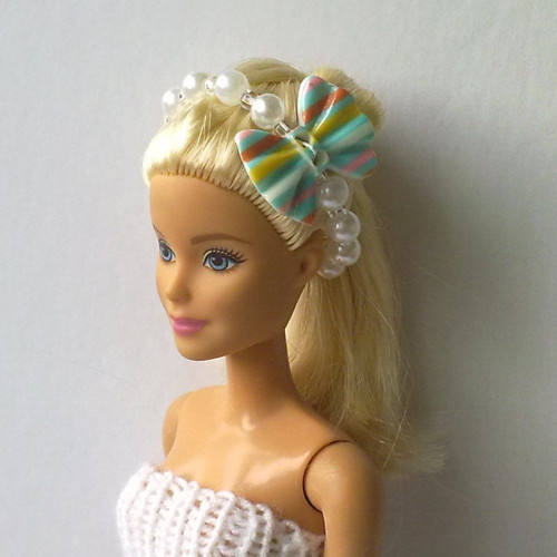 Čelenka pro Barbie - elegantní mašle — foto 1
