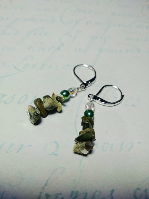 Náušnice - zlomky minerálů — foto 1