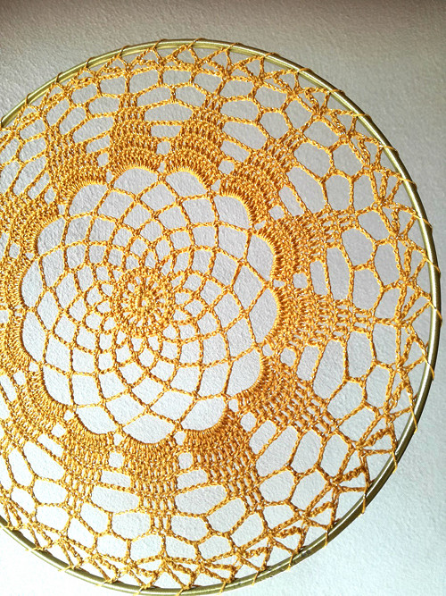 Krajka zlatá - do kruhu 20 cm — foto 1