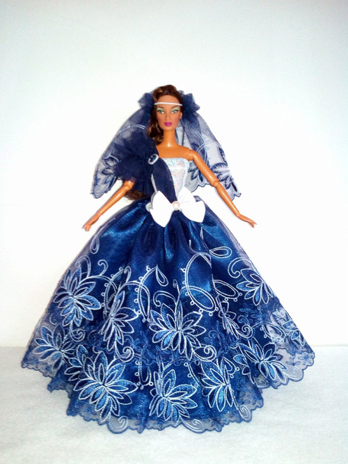 Šaty pro Barbie — foto 1