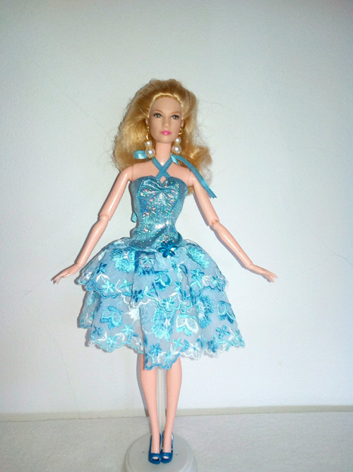 Šaty pro Barbie — foto 1