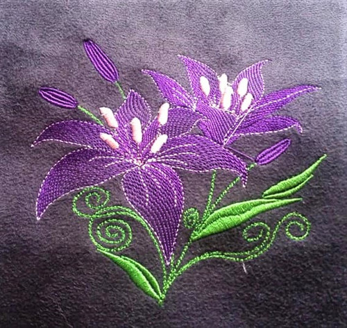 1214 - Lilie - výšivka - panel 40 x 40 cm