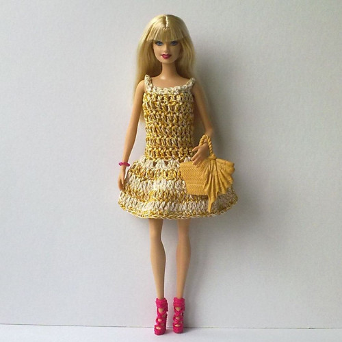 Oblečky pro Barbie - šaty + kabelka — foto 1