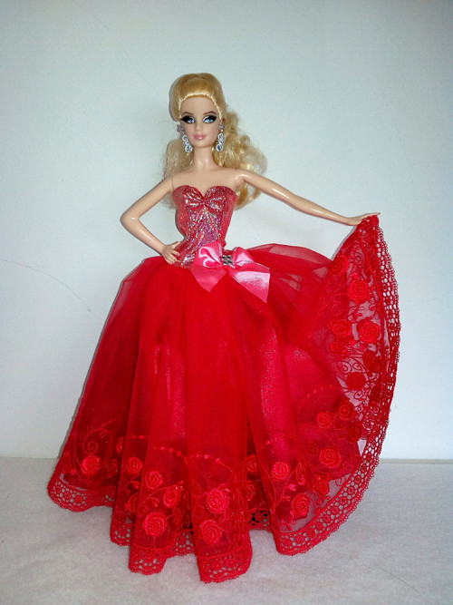 Šaty pro Barbie — foto 1