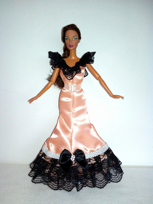Šaty pro Barbie — foto 1