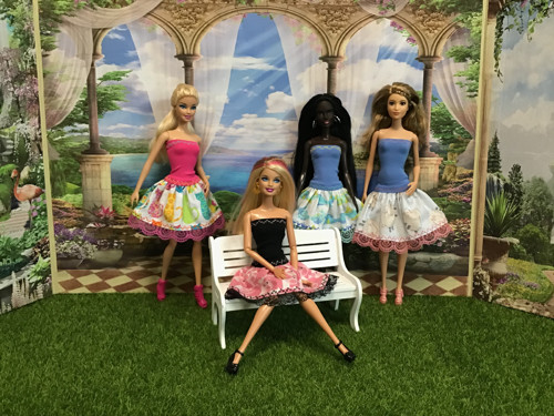Šaty pro Barbie - “Kolekce Mazlíčci”