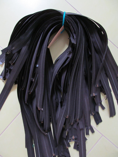 Zip dělitelný spirálový 75 cm