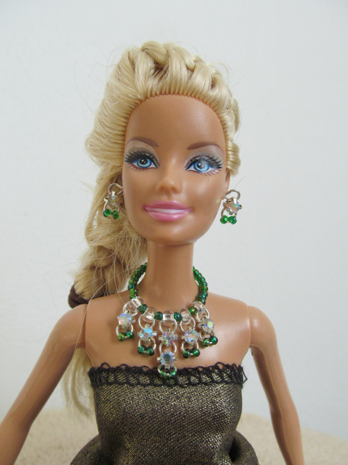 Souprava - náhrdelník a náušnice pro Barbie — foto 1