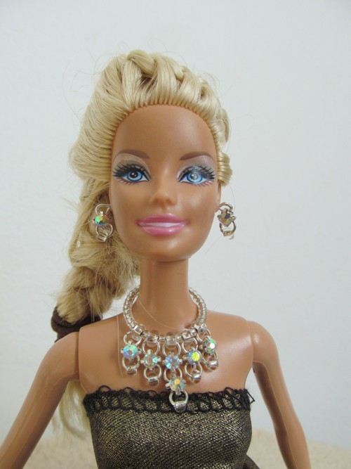 Souprava - náhrdelník a náušnice pro Barbie — foto 1