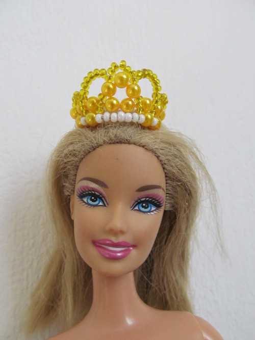 Korunka pro Barbie - žlutá — foto 1