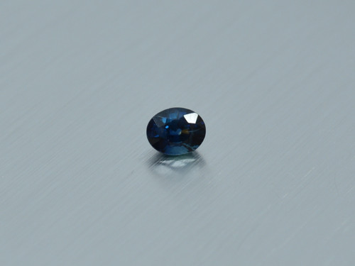 SAFÍR přírodní modrý ovál 6 x 5 mm NAHŘÍVANÝ