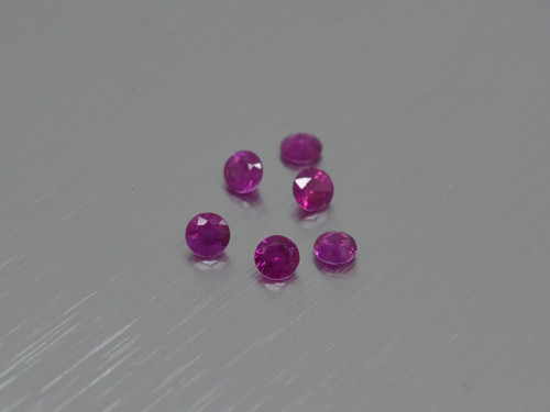 Rubín přírodní 3,3 mm kulatý