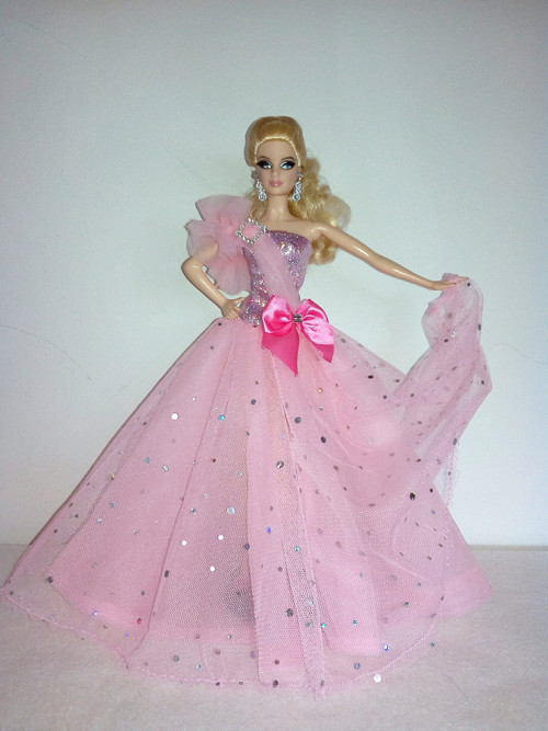 Šaty pro Barbie — foto 1