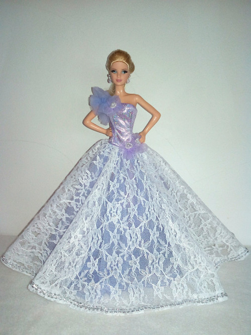 Šaty pro Barbie — foto 1