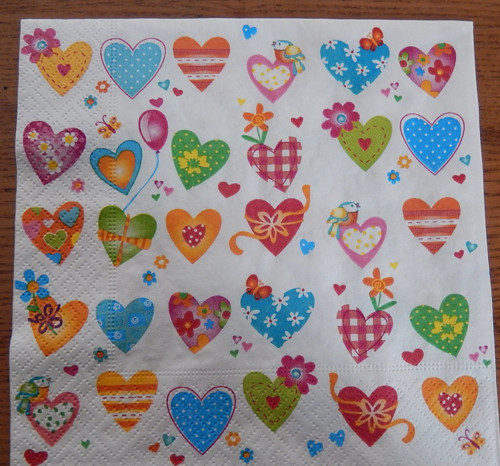 Ubrousek na decoupage - malá barevná srdíčka