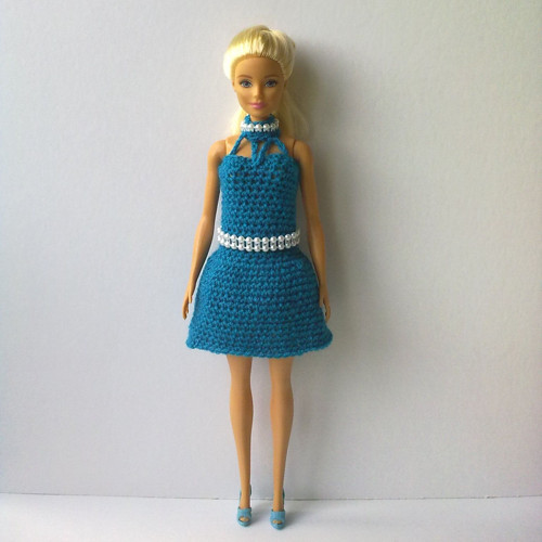 Oblečky pro Barbie - šaty + botičky — foto 1