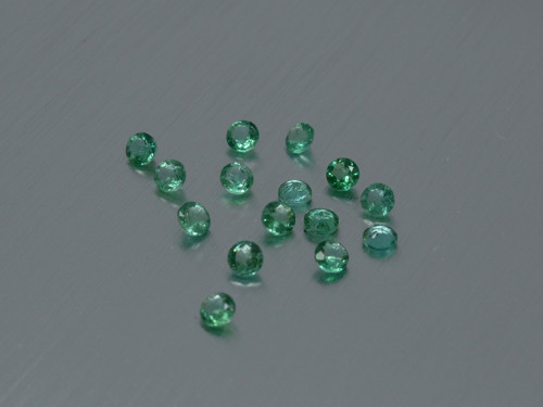 Smaragd přírodní 2,6 mm kulatý broušený