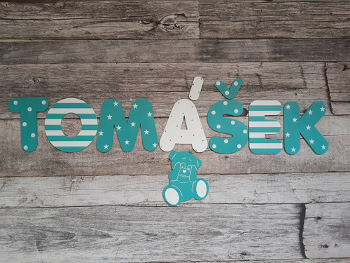 Dřevěná malovaná písmenka 10 cm