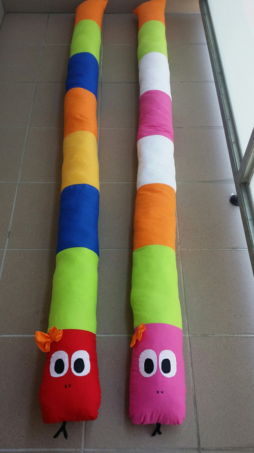Had dlouhý polštář cca 200x20cm