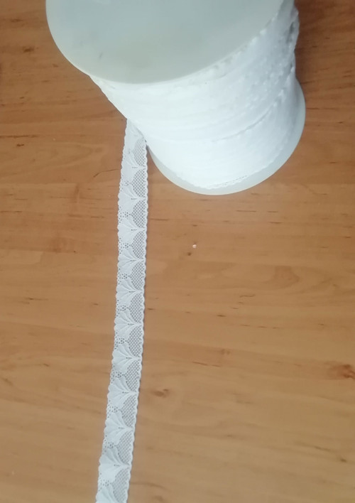 Ozdobná natahovací krajka / guma