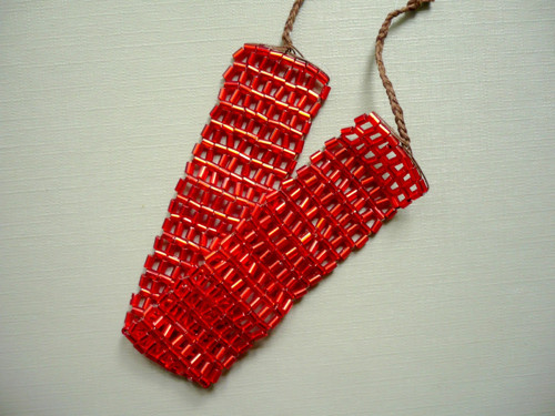 Červený náramek