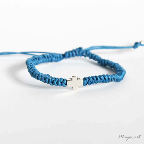 Modrý náramek MACRAMÉ BRACELET s postříbřeným kříž