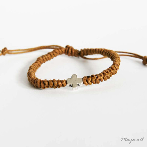 Světle hnědý náramek MACRAMÉ BRACELET s postříbřen