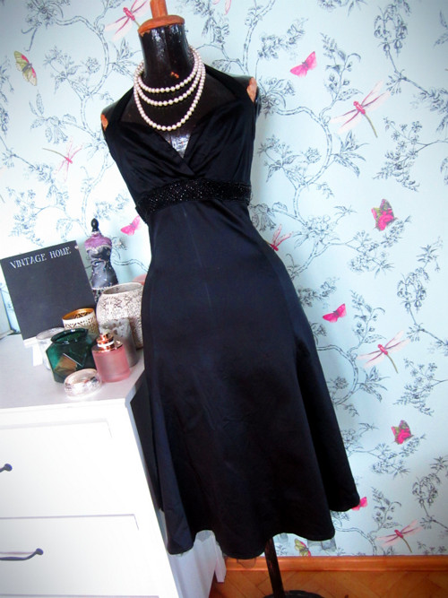 Little black dress — foto 1