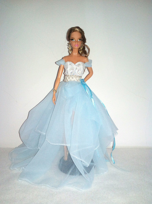 Šaty pro Barbie — foto 1