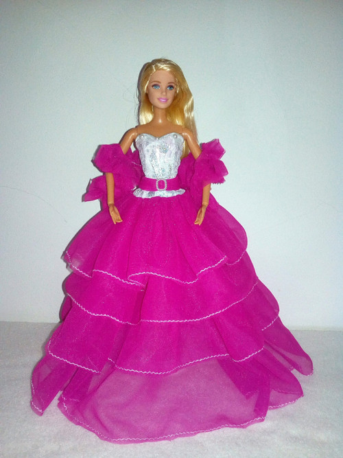 Šaty pro Barbie — foto 1