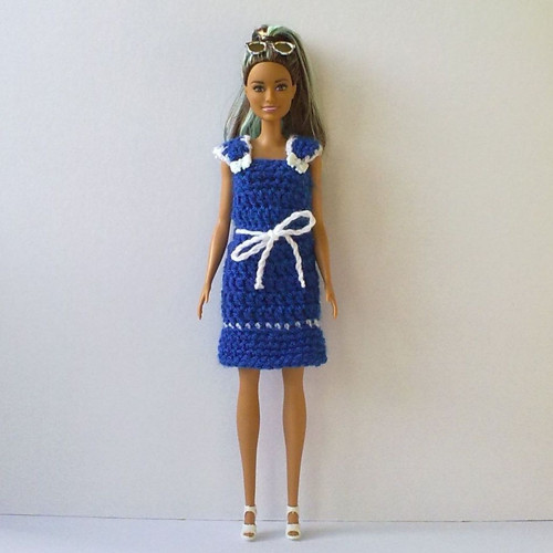 Oblečky pro Barbie - šaty + botičky — foto 1