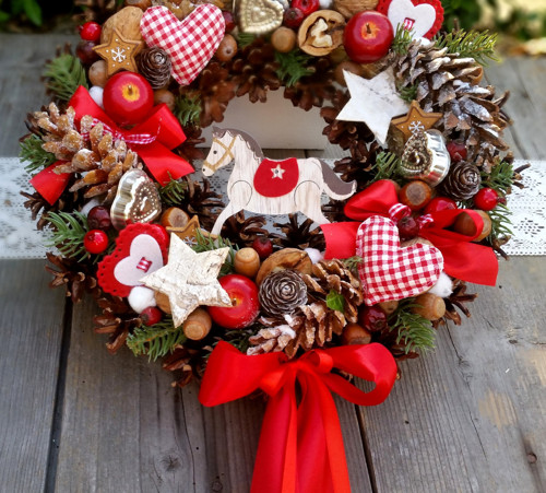 Adventní věnec s koníkem — foto 1
