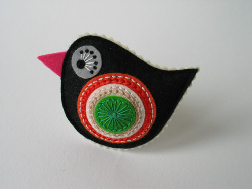 Brož ptáček- "COLOUR"- černá (Black) — foto 1