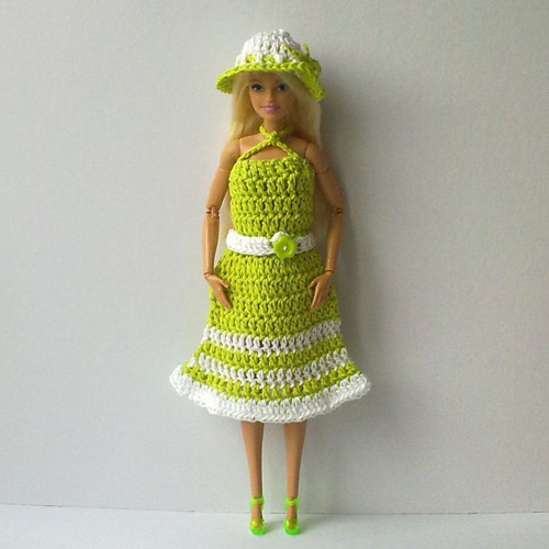 Oblečky pro Barbie - šaty, klobouk + botičky — foto 1