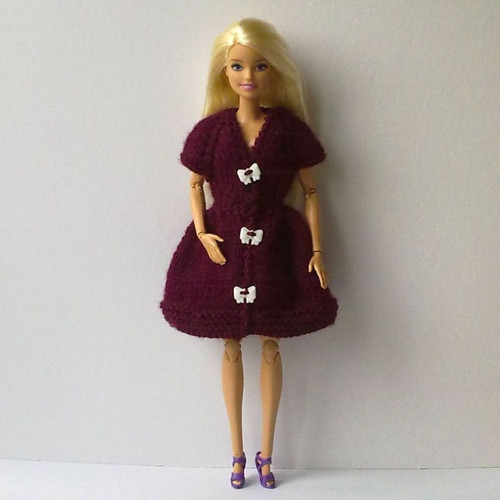 Oblečky pro Barbie - šaty + botičky — foto 1