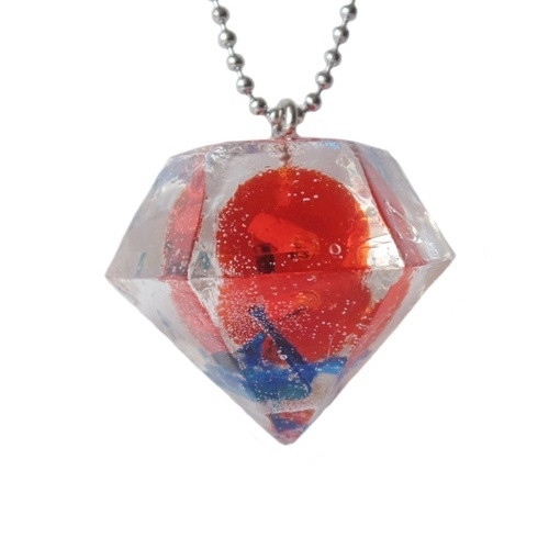 Náhrdelník "Resin" tvar diamant červeno-modrý
