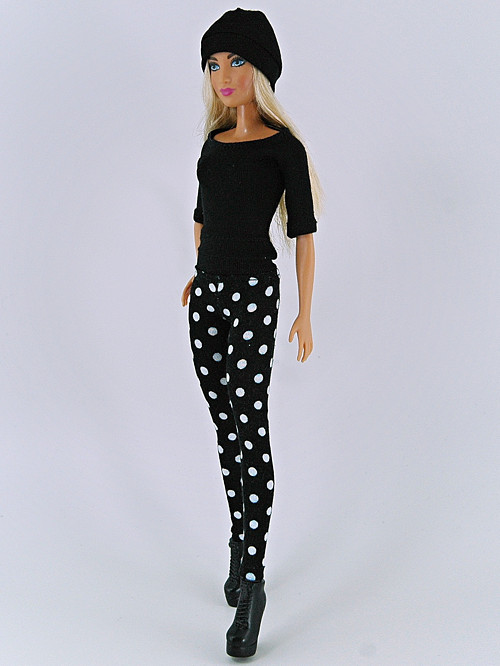 Barbie - Puntíkaté legíny — foto 1