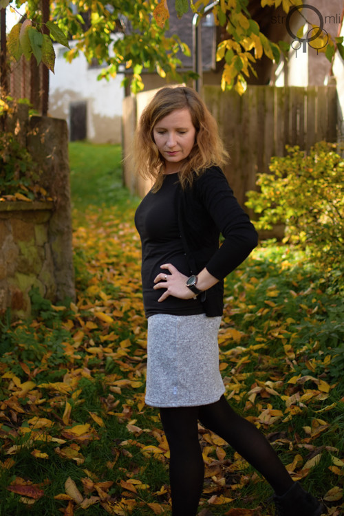 Zimní sukénka světle šedá, vel. S — foto 1