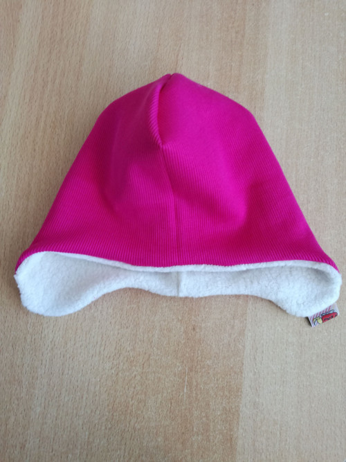 Růžová čepka — foto 1