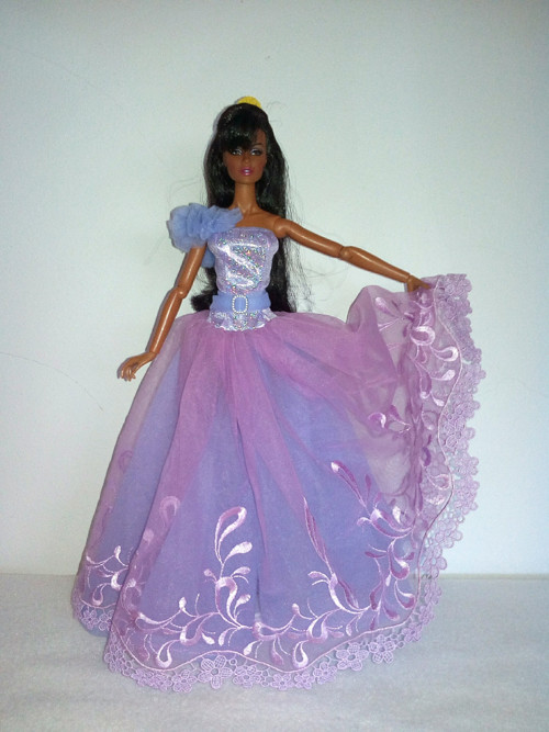 Šaty pro Barbie — foto 1