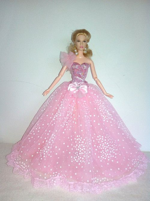 Šaty pro Barbie — foto 1