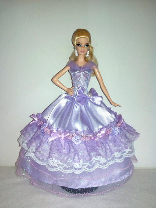 Šaty pro Barbie — foto 1