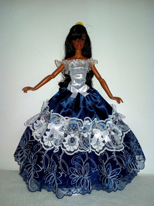 Šaty pro Barbie — foto 1